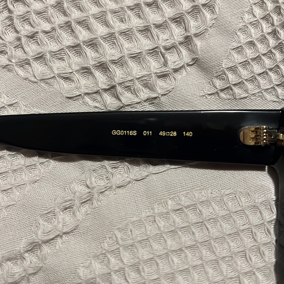 Gucci Sunglasses - Picture 5 of 5